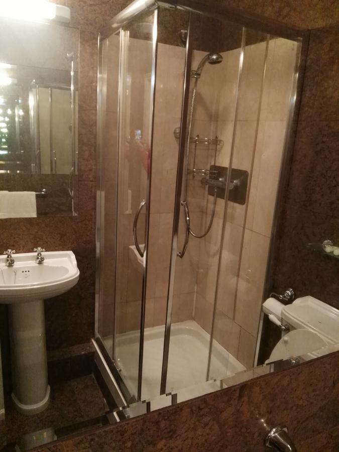 Naas Court Hotel Екстериор снимка